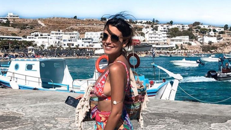 Νικολέττα Ράλλη: Φωτογραφίζεται στην Ακρόπολη στον 8ο μήνα της εγκυμοσύνης της