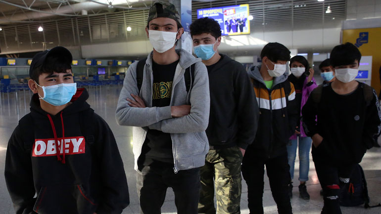 Στην Ελβετία μεταφέρθηκαν 23 ανήλικοι πρόσφυγες για οικογενειακή επανένωση