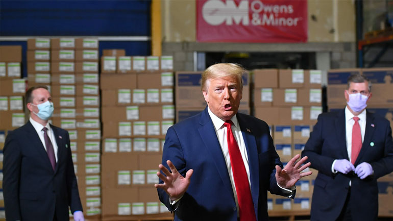 Η ανάγνωση του Τrump για τα κρούσματα τους άφησε με το στόμα ανοιχτό