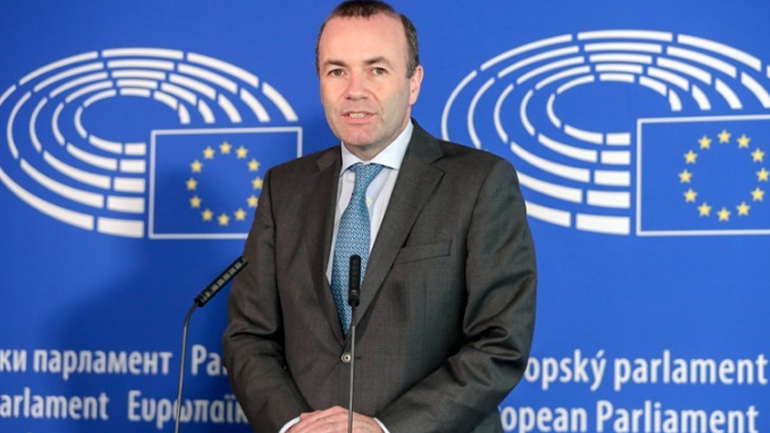 Βέμπερ: Να απαγορευθούν μέχρι νεοτέρας από την Ε.Ε. οι εξαγορές ευρωπαϊκών εταιρειών από κινεζικές