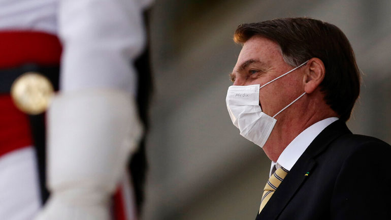 Βραζιλία: Ο Μπολσονάρου παραβιάζει τα μέτρα και φωτογραφίζεται με μικρά παιδιά