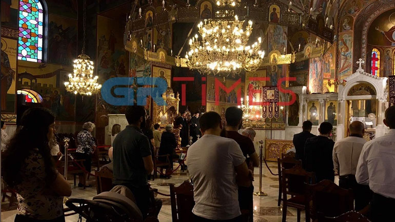 Θεσσαλονίκη: Πιστοί… και στον κορωνοϊό