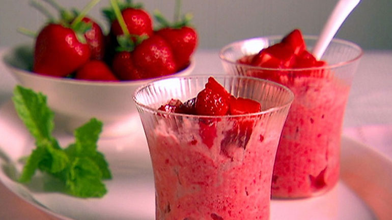 Αυτή είναι η πιο λαχταριστή γρανίτα φράουλα!