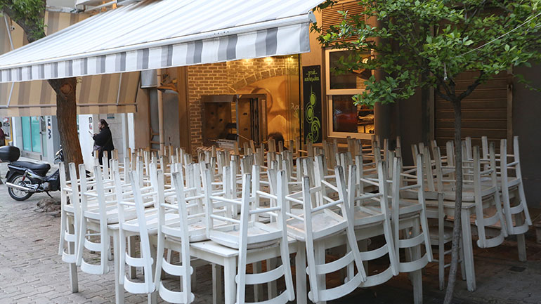 Στη Βουλή αύριο η τροπολογία για τα τραπεζοκαθίσματα