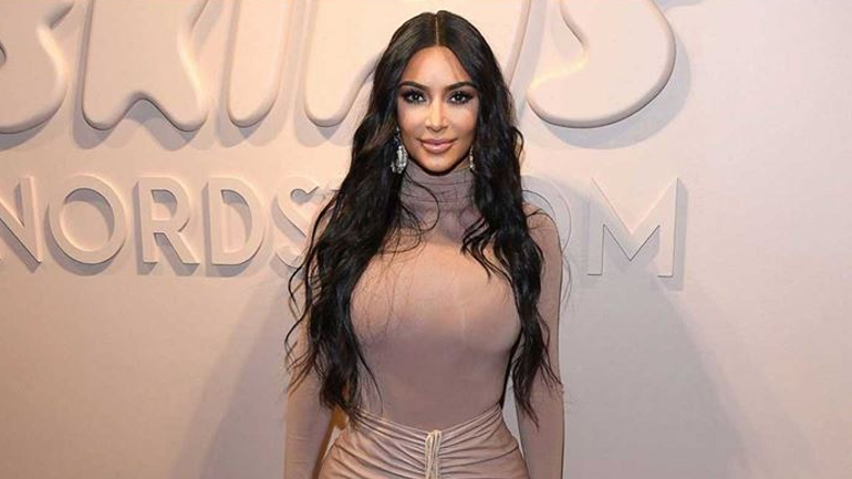 Η Kim Kardashian κυκλοφόρησε μάσκες κι έγιναν sold out μέσα σε λίγη ώρα!