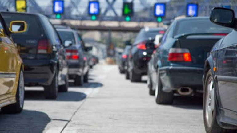 Ουρές αυτοκινήτων στα διόδια Αφιδνών