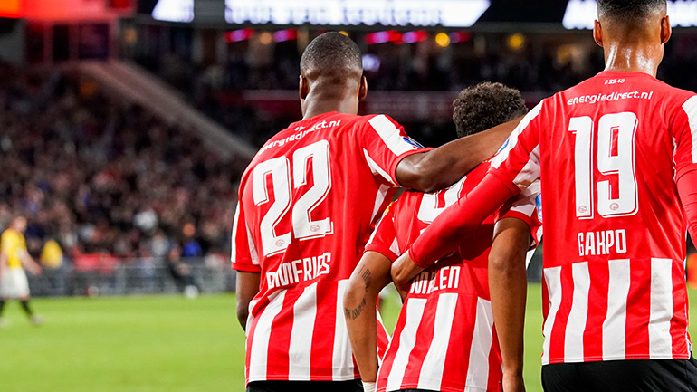 Ολλανδία: Πέρασαν οι περικοπές μισθών στην Αϊντχόφεν