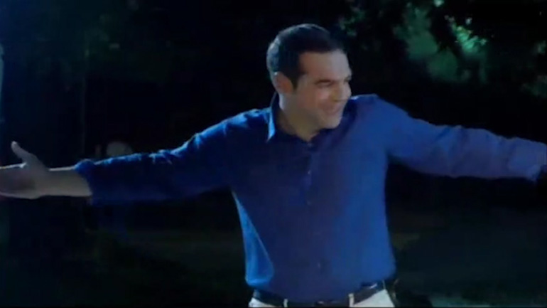 Είπε “Μητσοτάκης” και έπεσε η πινακίδα