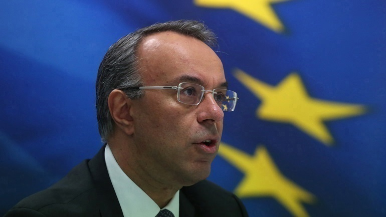 Σταϊκούρας: Καμία σκέψη για μείωση μισθών και συντάξεων στο Δημόσιο