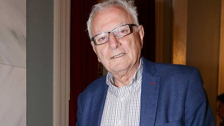 Κώστας Χαρδαβέλλας: «Έπαθα καρκίνο από το άγχος μου για τα νούμερα της τηλεθέασης και επειδή κάπνιζα πολύ» Κώστας Χαρδαβέλλας: «Έπαθα καρκίνο από το άγχος μου για τα νούμερα της τηλεθέασης και επειδή κάπνιζα πολύ»