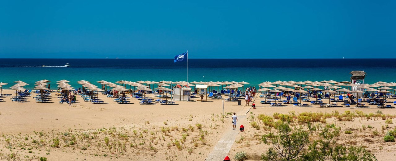 Η παραλία Καλογριά στην Σιθωνία