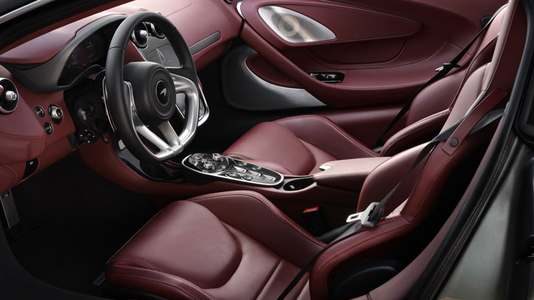 Η McLaren GT διαθέτει από carbon έως κασμίρι