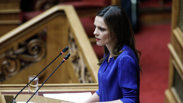 Αχτσιόγλου: «Πέρυσι τέτοιες μέρες οι συνταξιούχοι λάμβαναν τη μόνιμη 13η σύνταξη»