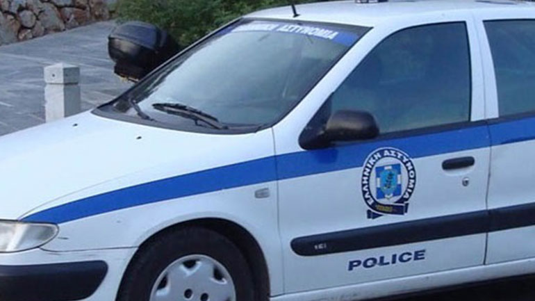 Εντοπίστηκε κλεμμένο αυτοκίνητο με ναρκωτικά στη Γλυφάδα Εντοπίστηκε κλεμμένο αυτοκίνητο με ναρκωτικά στη Γλυφάδα