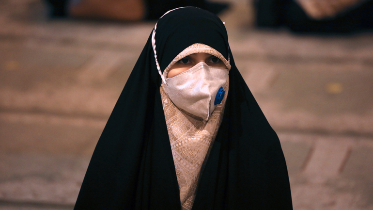 To Ιράν έφτασε τους 7.300 νεκρούς από κορωνοϊό