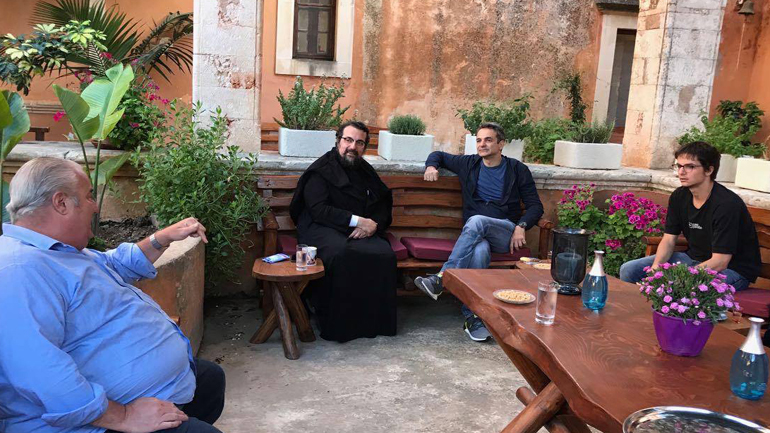 Στη Μονή της Αγίας Τριάδας στα Χανιά ο Κυριάκος Μητσοτάκης