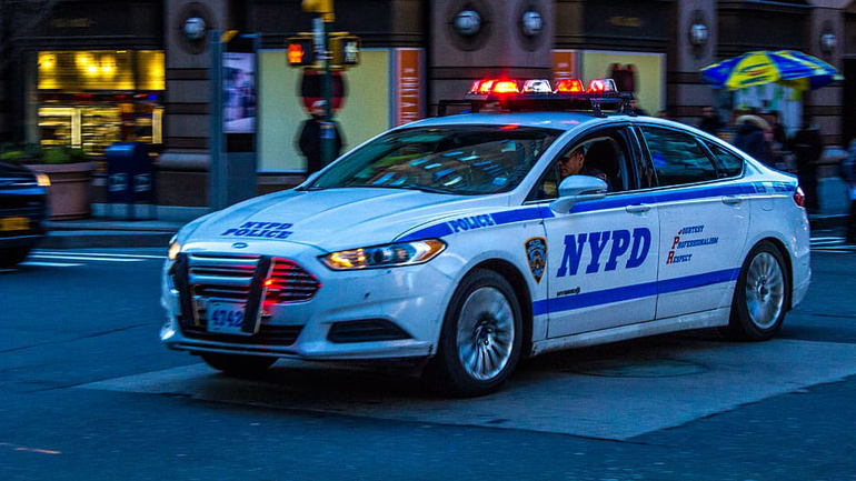 ΗΠΑ: Ένας Νεοϋορκέζος σκότωσε τον πατέρα του ενώ εκείνος μιλούσε σε τηλεσυνεδρία στο Zoom ΗΠΑ: Ένας Νεοϋορκέζος σκότωσε τον πατέρα του ενώ εκείνος μιλούσε σε τηλεσυνεδρία στο Zoom