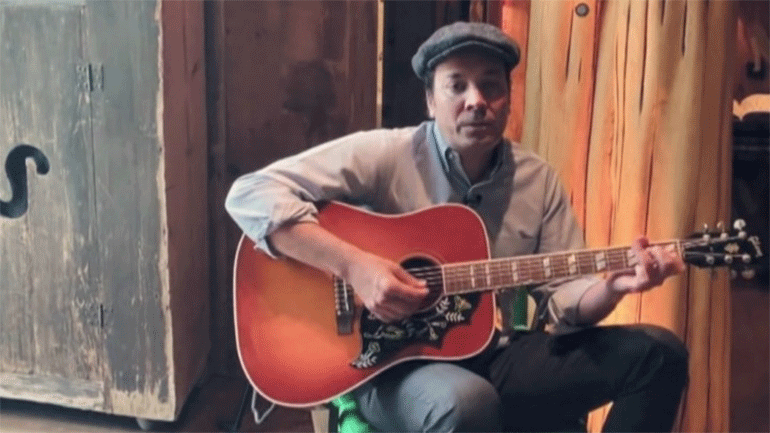 «Ύμνο» στην καραντίνα έκανε ο Jimmy Fallon το κλασικό «Carolina in My Mind»