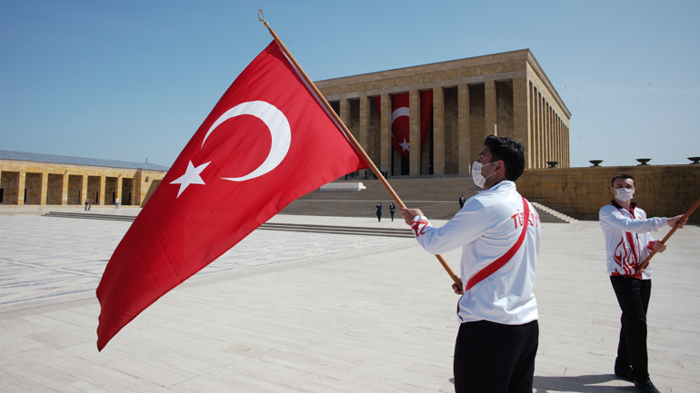 Χουριέτ: Η Τουρκία προχωρεί σε νέα φάση ελέγχων για τον κορωνοϊό αναλόγως επαγγελμάτων και ηλικιακών ομάδων