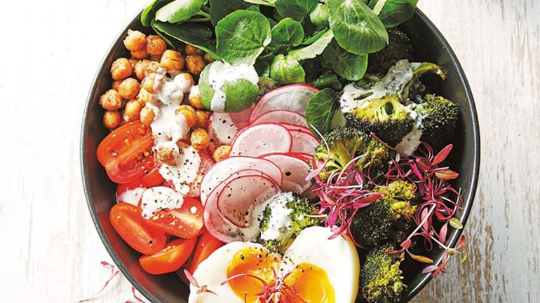Buddha Bowl: Το ιδανικό γεύμα που θα σε κρατήσει χορτάτη για ώρες
