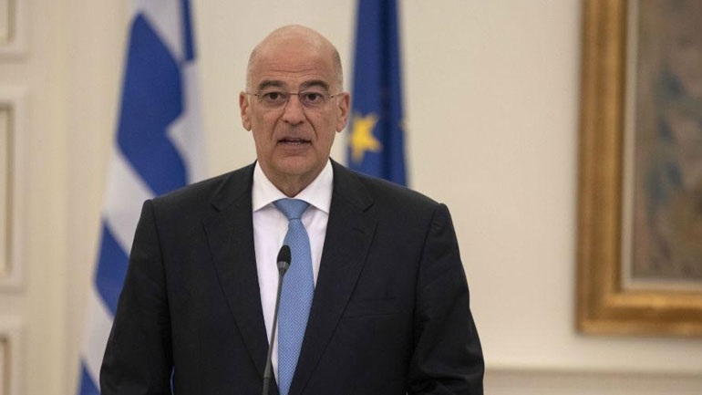 «Nτροπή να υιοθετεί κάποιος fake news ότι έχει καταληφθεί έδαφος της χώρας του από ξένη δύναμη»