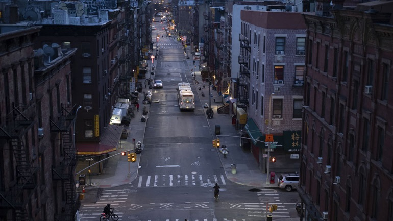 ΗΠΑ: Τα Κέντρα Ελέγχου και Πρόληψης των Ασθενειών αναφέρουν 1.595.885 κρούσματα και 96.002 θανάτους