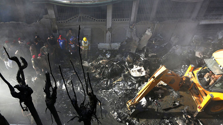 Πακιστάν: Εντοπίστηκαν τα δύο μαύρα κουτιά