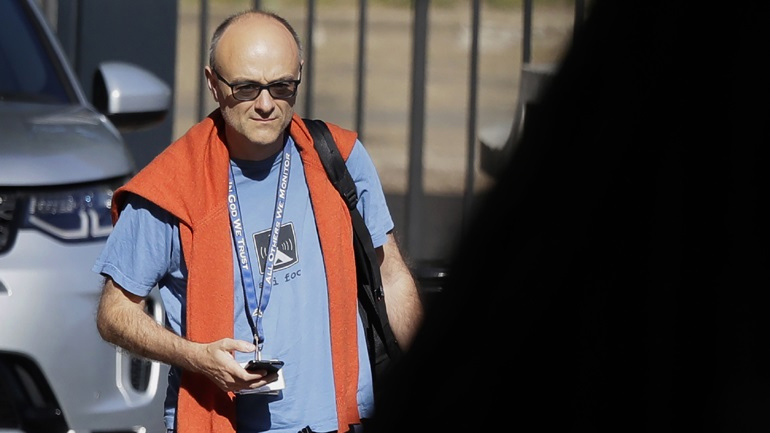 Βρετανία: Ο Τζόνσον αντιστέκεται σε εκκλήσεις να απολύσει τον στενότερο συνεργάτη του επειδή έσπασε την καραντίνα