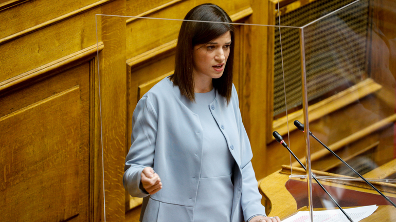 Νοτοπούλου σε κυβέρνηση: Ο τουρισμός είναι εθνική υπόθεση – Σταματήστε να συμπεριφέρεστε ανώριμα