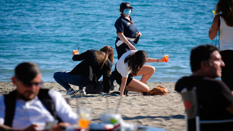 Ιταλία: Μείωση των κρουσμάτων και των θανάτων – Λιγότεροι ασθενείς στις ΜΕΘ