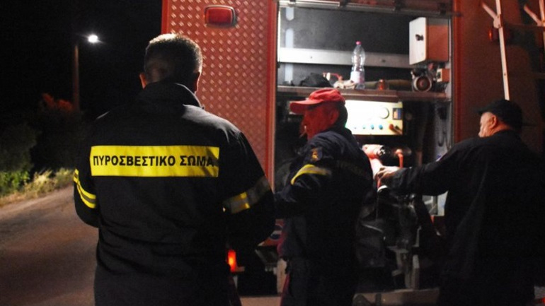 Πυρκαγιά σε υπαίθριο χώρο στη Γλυφάδα