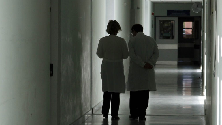 Μυτιλήνη: Διασωληνωμένος νοσηλεύεται 21χρονος Αφγανός, που μαχαιρώθηκε στη Μόρια