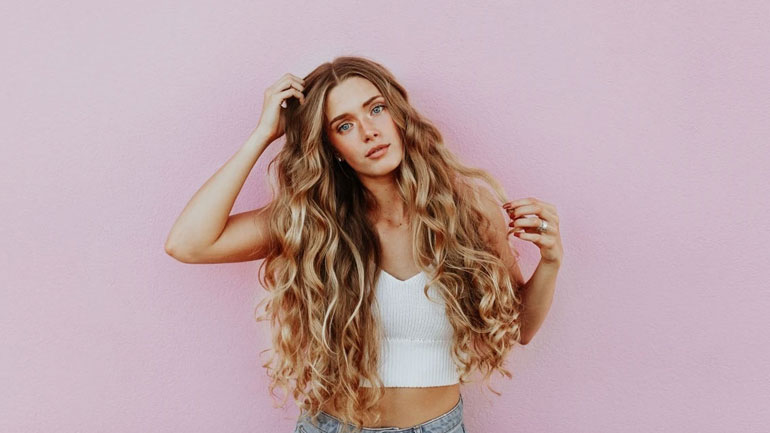 Αυτές είναι οι τρόφες που θα σου χαρίσουν πλούσια μαλλιά!