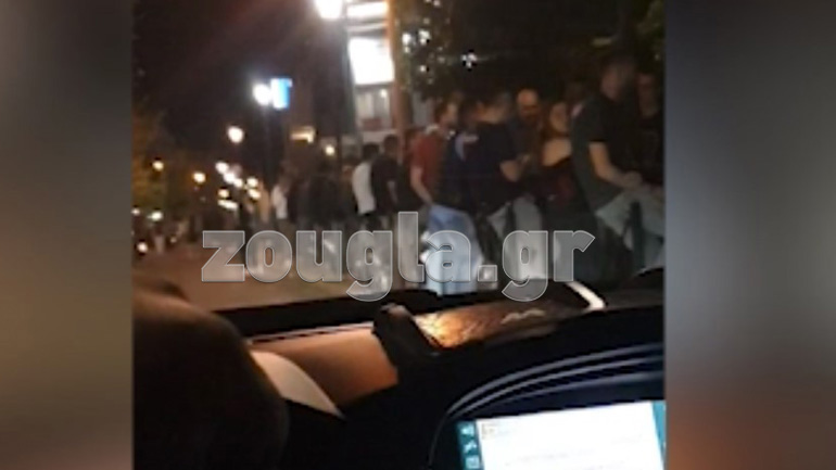 Περιστέρι: Νύχτα συνωστισμού με take away ποτά