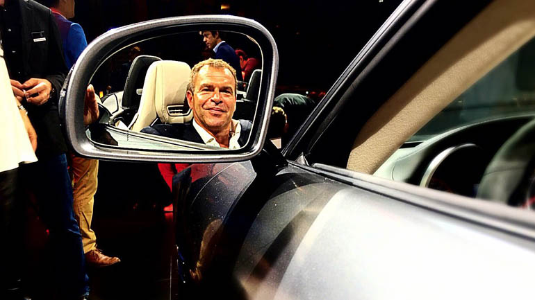 Το αφεντικό της Mercedes AMG αναλαμβάνει την Aston Martin