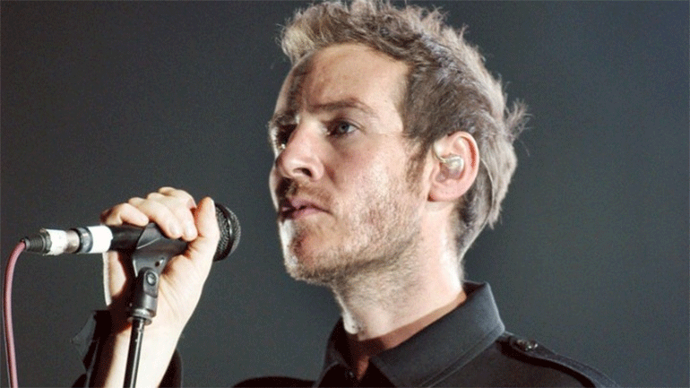 Ο Robert Del Naja συγκέντρωσε 160.000 £ για τις Τράπεζες Τροφίμων του Μπρίστολ