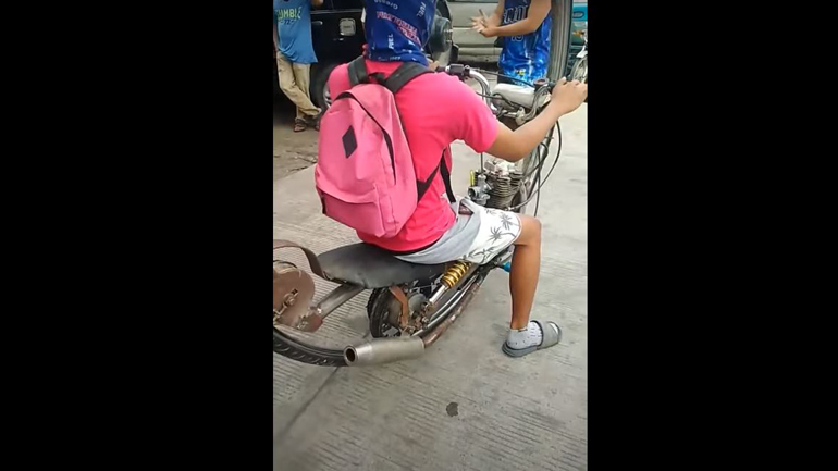 Ένα μονόκυκλο μηχανάκι