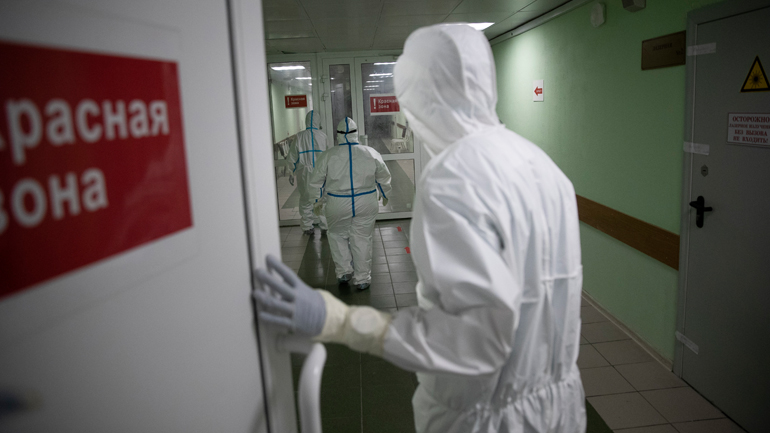 Κορωνοϊός: Το τελευταίο 24ωρο καταγράφηκαν 8.946 κρούσματα και 94 νεκροί στη Ρωσία