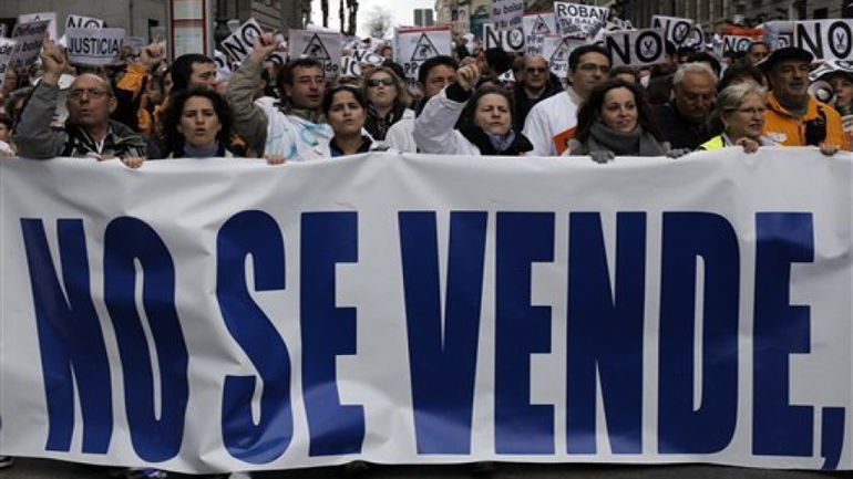 Διαδήλωση γιατρών και νοσηλευτών στη Μαδρίτη