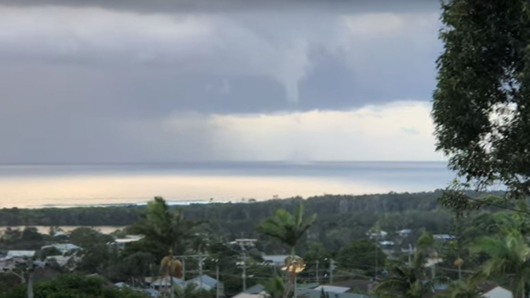 Αυστραλία: Σίφωνες σχηματίστηκαν μέσα στη θάλασσα μετά από καταιγίδα