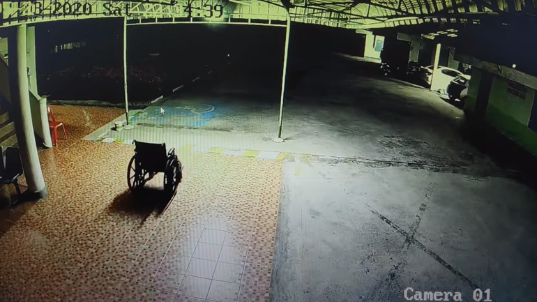 Αναπηρικό αμαξίδιο κινείται μόνο του