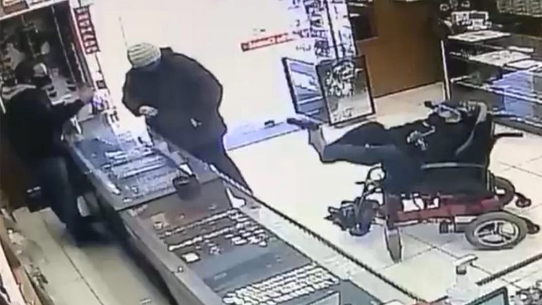 Ληστεία σε κατάστημα κοσμημάτων