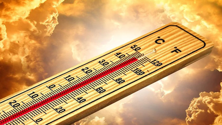 Ινδία: Το Νέο Δελχί αντιμετωπίζει κύμα καύσωνα με θερμοκρασίες 47,6 βαθμών Κελσίου