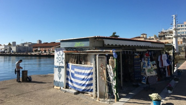 Θεσσαλονίκη: Τίτλοι τέλους για το λαμαρινένιο κιόσκι στην παλιά παραλία