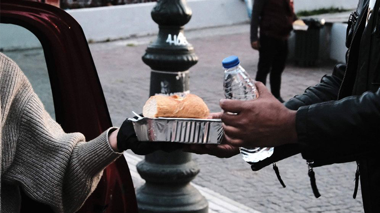 Το CU Around δίπλα στους ανθρώπους που έχουν ανάγκη