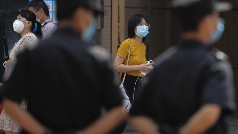 Οι ΗΠΑ σχεδιάζουν την ανάκληση βίζας για χιλιάδες Κινέζους φοιτητές