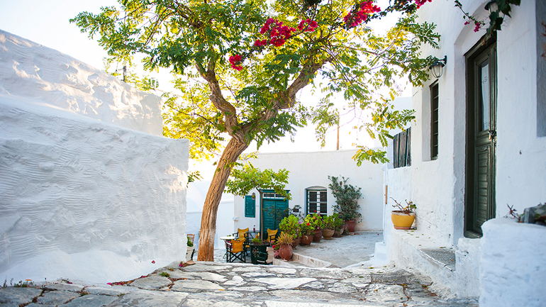 Στην Αμοργό τα γυρίσματα διεθνούς παραγωγής: Ποια είναι η ταινία «Κόρες»