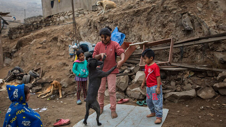 Λατινική Αμερική: Επιπλέον 16 εκατ. παιδιά κινδυνεύουν από τη φτώχεια