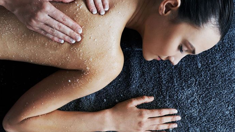 Homemade scrub σώματος κατά της κυτταρίτιδας