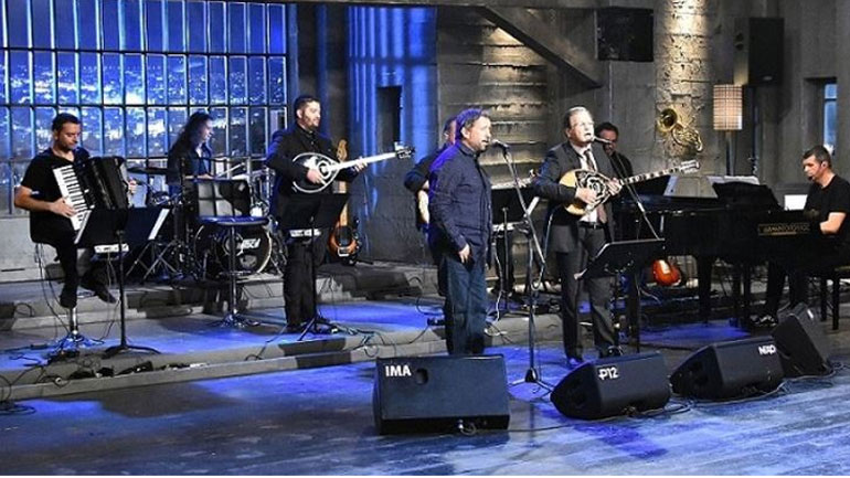 «Στην υγειά μας ρε παιδιά!»: Η εκπομπή τιμά τους μαχητές της πρώτης γραμμής στον πόλεμο με τον κορωνοϊό.